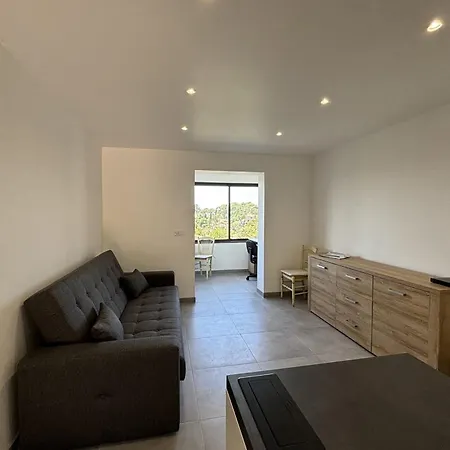 Apartment Quiet And Fresh With Garden Saint-Raphael (Var)