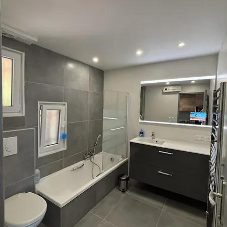 Quiet And Fresh With Garden Apartment Saint-Raphael (Var)